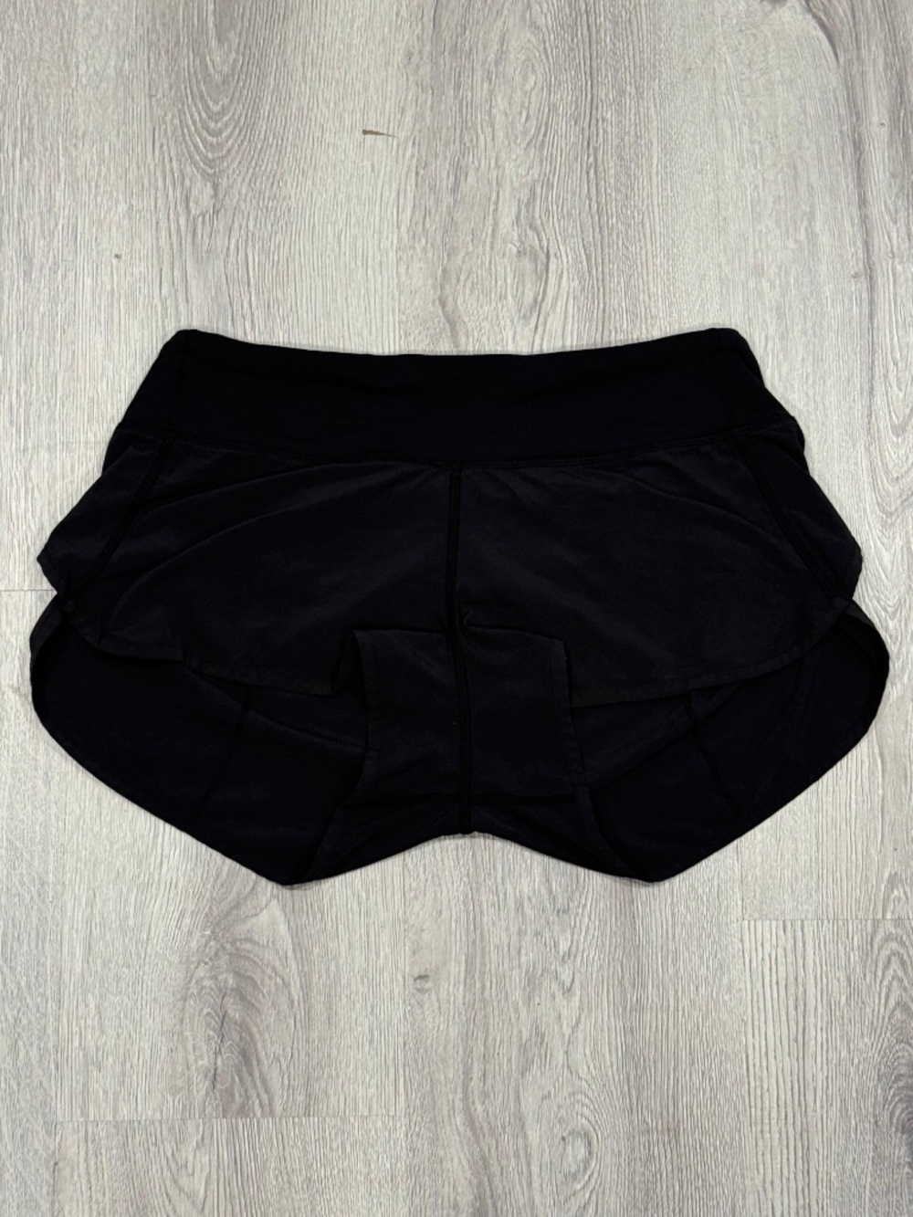 Lululemon Speed Up Low-Rise Lined Short | Black | Size 8. - Picture 7 of 9